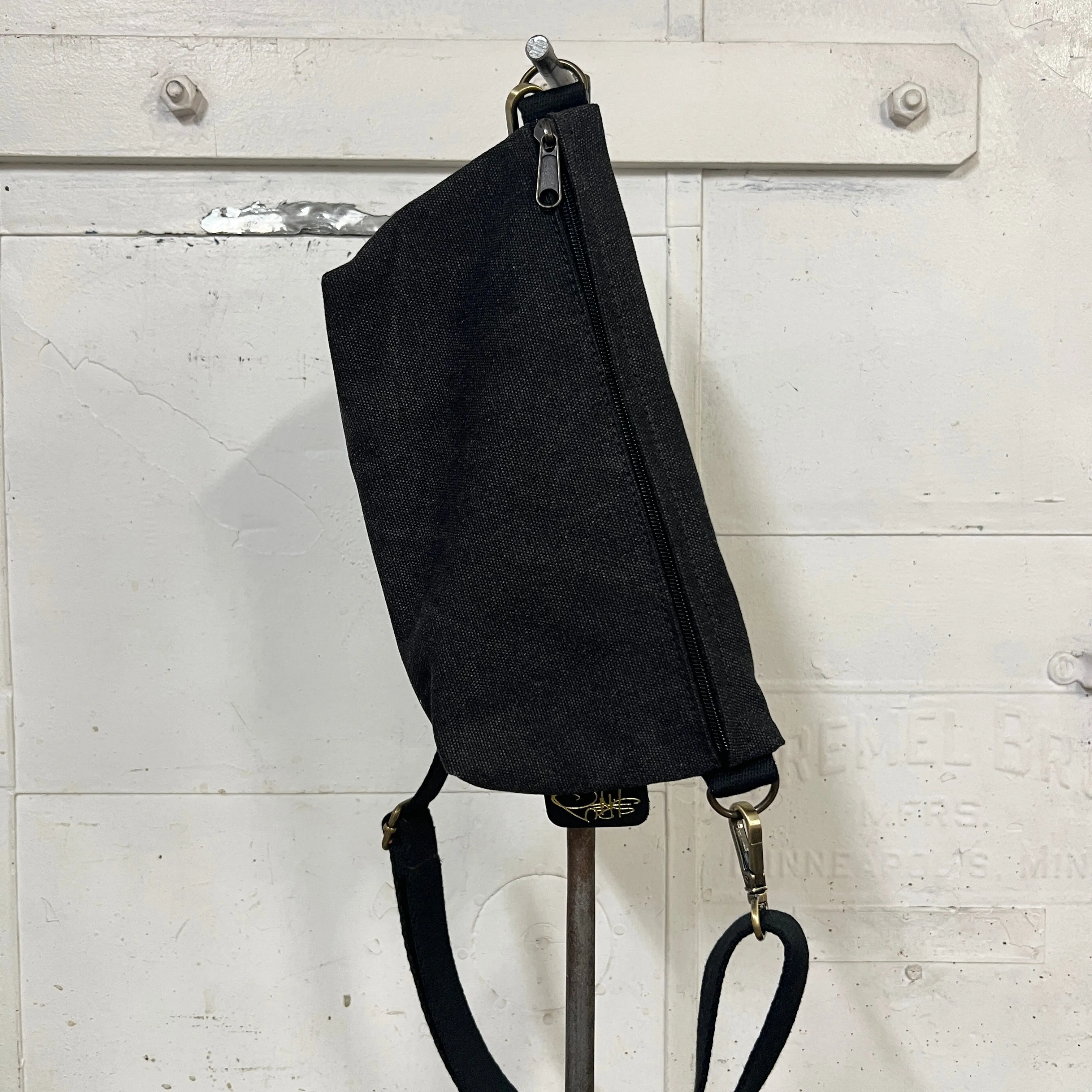 HIP POUCH