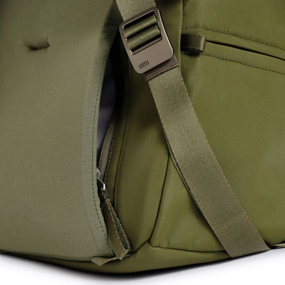 Urth Arkose 20L Backpack   Camera Insert